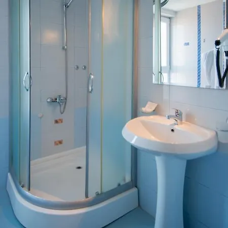 Vromos 체르노모레츠