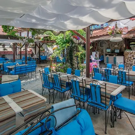 Vromos Guest Rooms